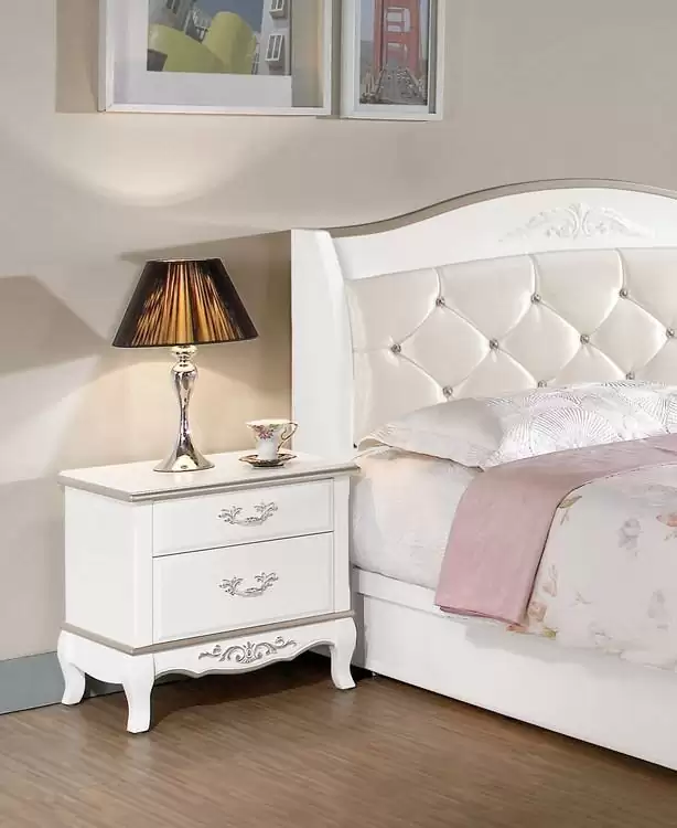 諾維雅1.7尺床頭櫃