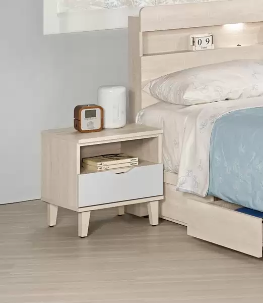 納特1.5尺床頭櫃