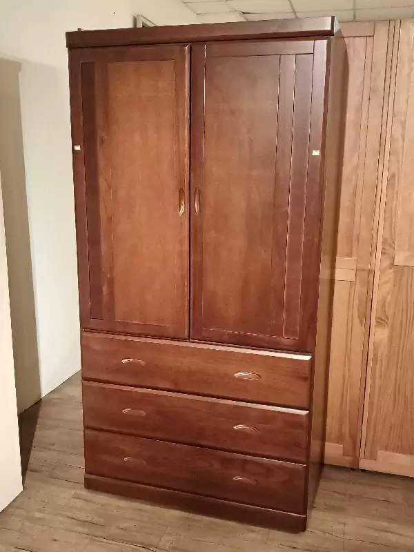 艾瑪樟木3.5尺衣櫃