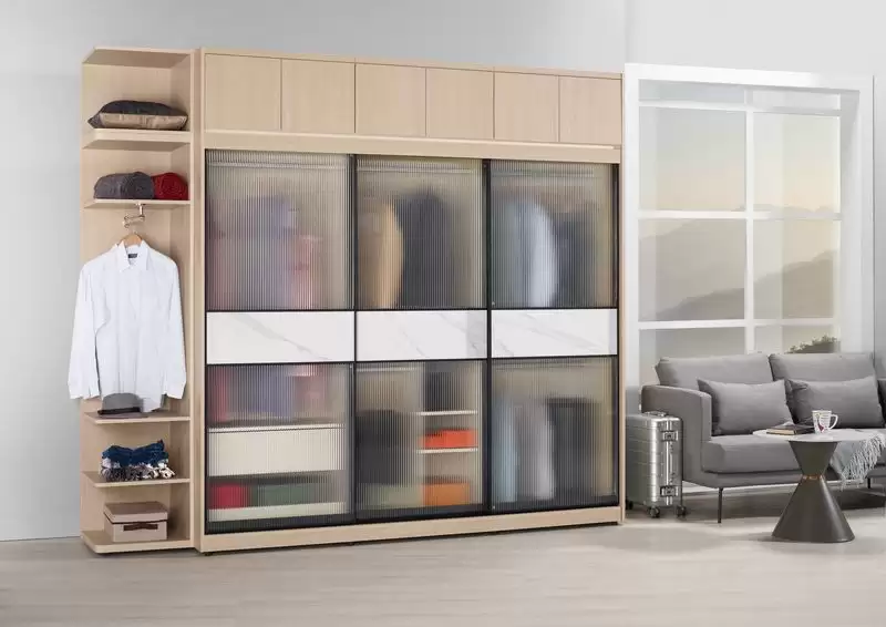 艾維斯被櫥式鋁框拉門衣櫥