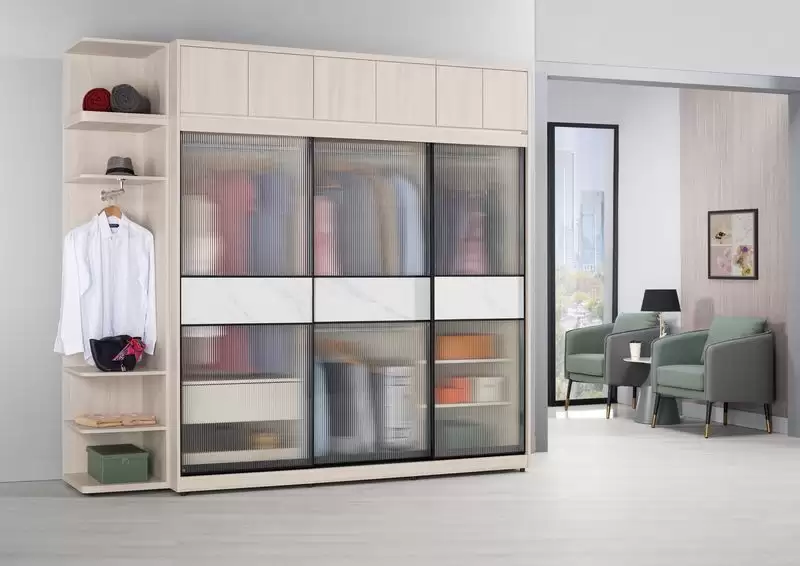 里斯特7尺鋁框拉門衣櫥