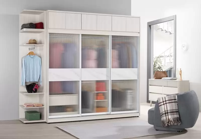 蘿克斯被櫥式鋁框拉門衣櫥