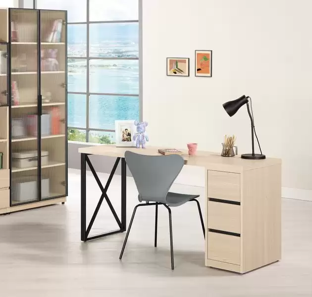 艾維斯三抽書桌