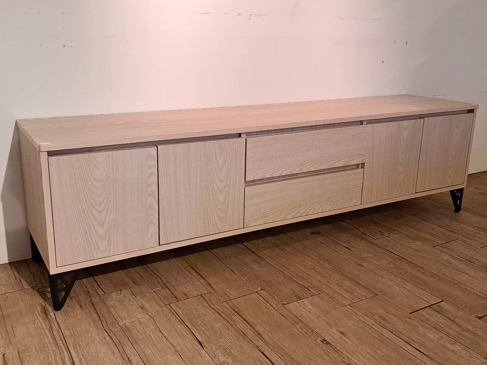 馬德里六尺電視櫃