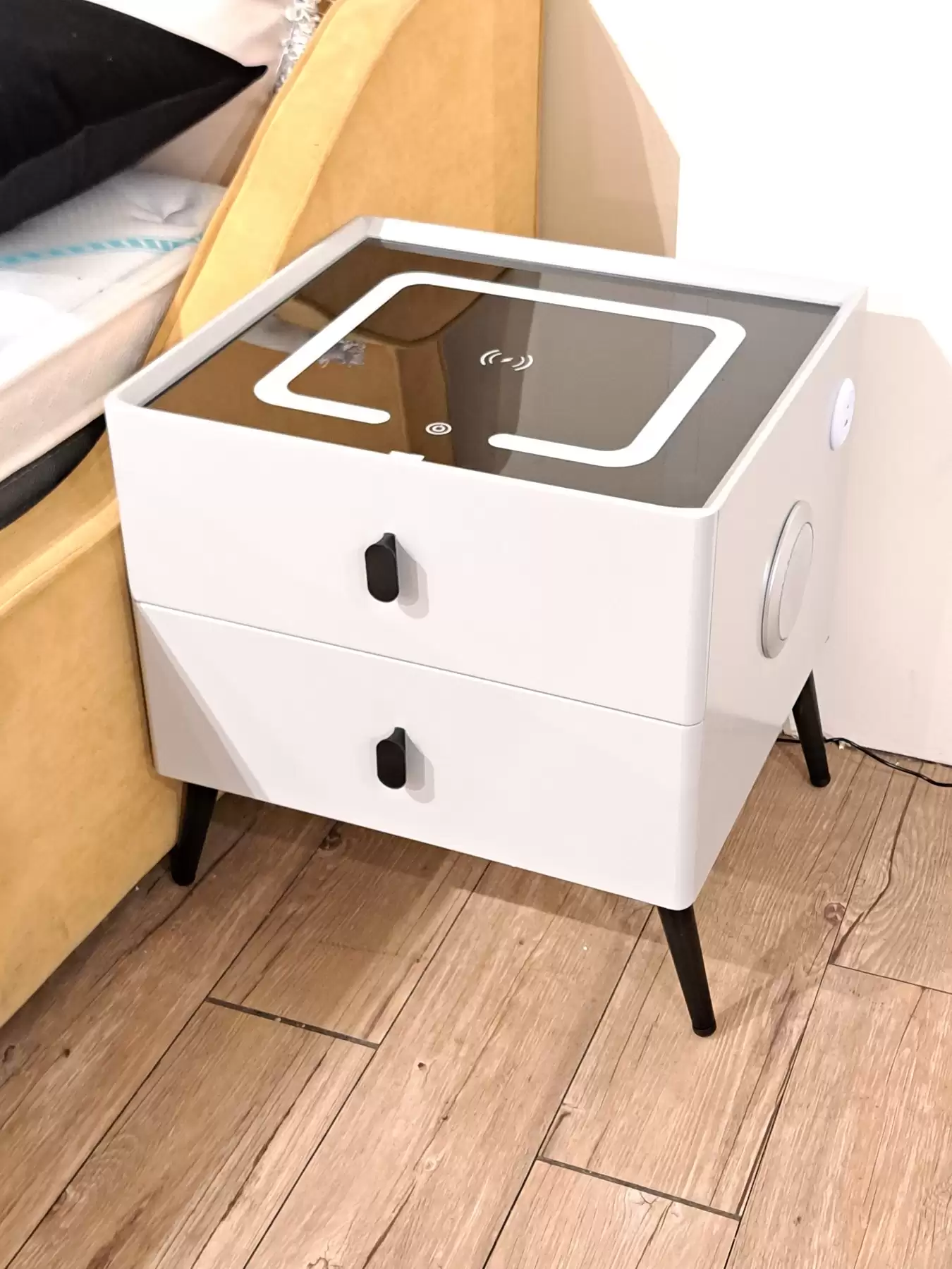 藍芽智能床頭櫃