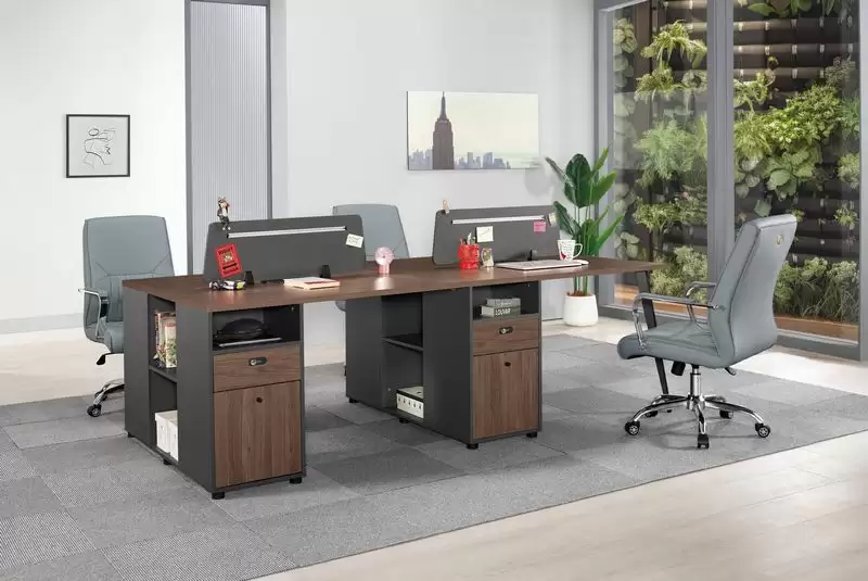 唐納德四人辦公桌