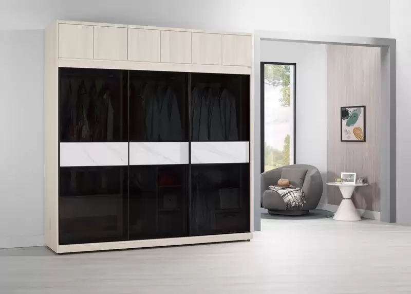 里斯特7.5尺鋁框拉門衣櫥(黑玻璃)