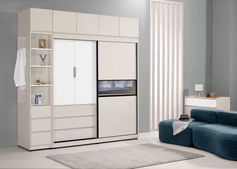 佩洛斯推門衣櫃